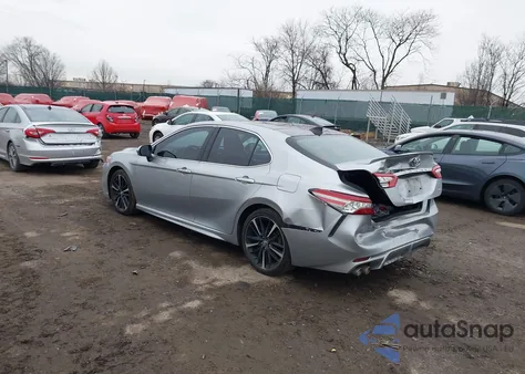 2019 Toyota Camry Xse z USA, uszkodzony, nr VIN 4T1B61HK6KU724835